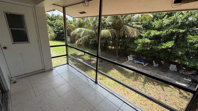 4061 NW 9th Avenue 206, Deerfield Beach, FL 33064