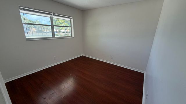 4061 NW 9th Avenue 206, Deerfield Beach, FL 33064