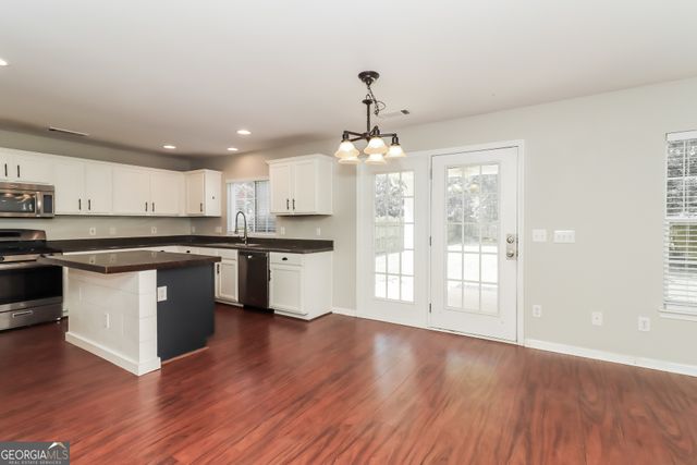 86 Parkmont Lane, Dallas, GA 30132