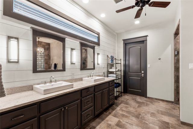 116 Deer Island Road, Mabank, TX 75156