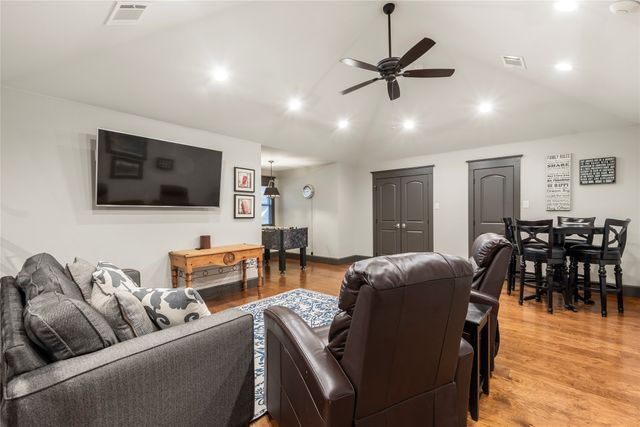 116 Deer Island Road, Mabank, TX 75156