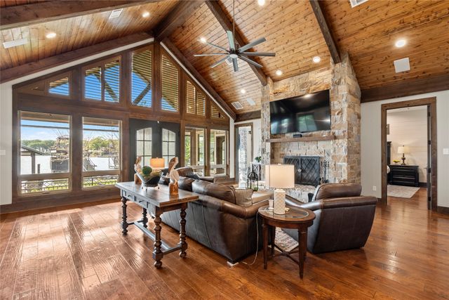 116 Deer Island Road, Mabank, TX 75156