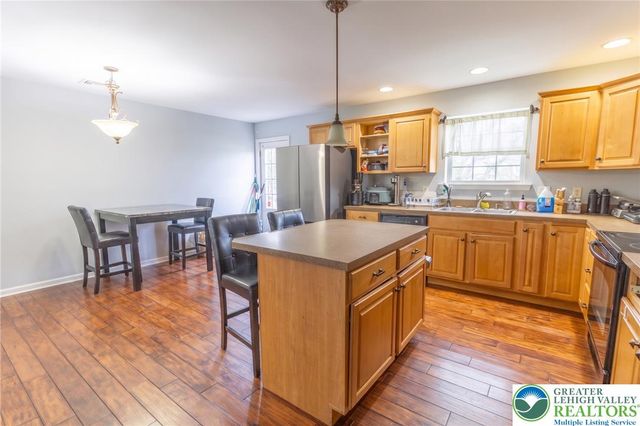 1213 Bradford Street, Allentown City, PA 18103