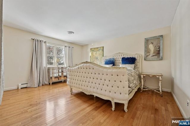 910 Huron Road, Franklin Lakes, NJ 07417