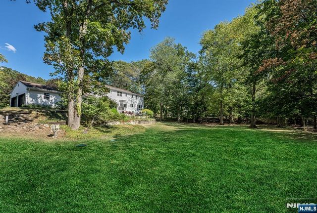 910 Huron Road, Franklin Lakes, NJ 07417