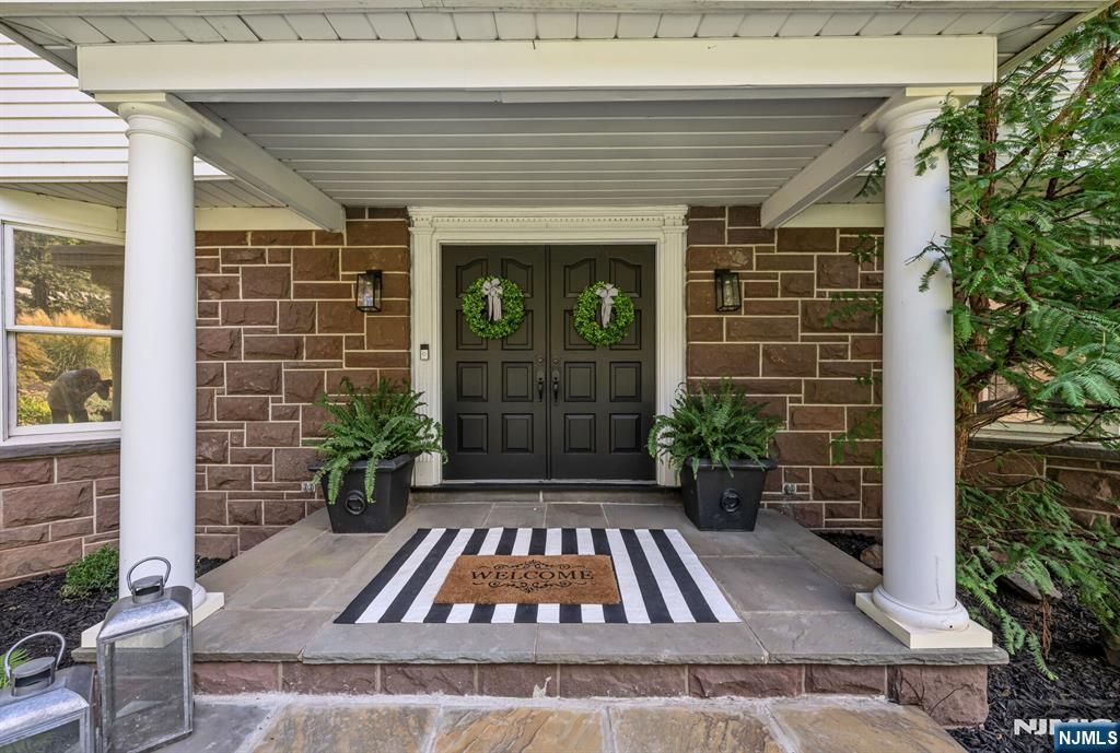 910 Huron Road, Franklin Lakes, NJ 07417