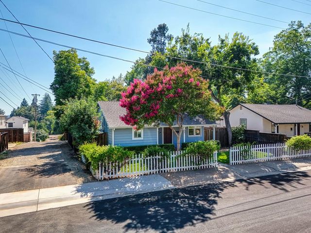 606 Reading St, Folsom, CA 95630