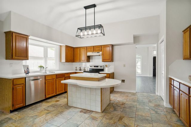 3312 Kelley Drive, Grand Prairie, TX 75052