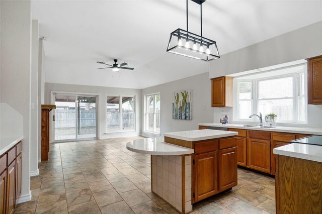 3312 Kelley Drive, Grand Prairie, TX 75052