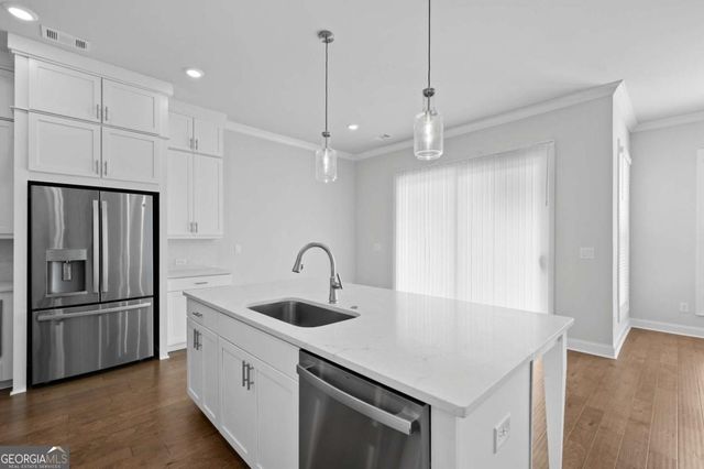 637 Skytop Drive, Cumming, GA 30040