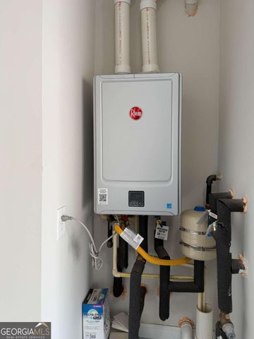 637 Skytop Drive, Cumming, GA 30040