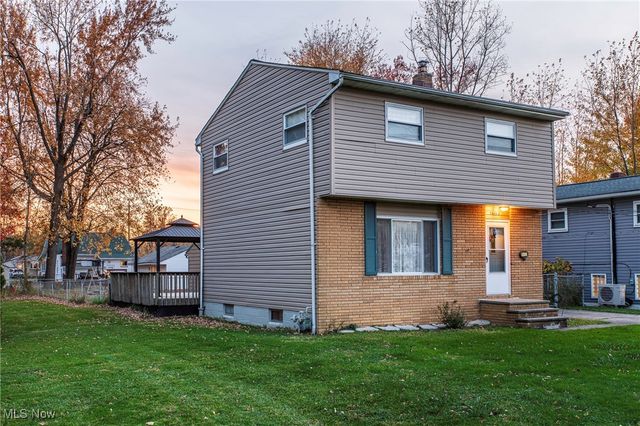 34152 Oak Knoll Street, Eastlake, OH 44095