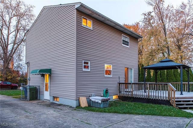 34152 Oak Knoll Street, Eastlake, OH 44095