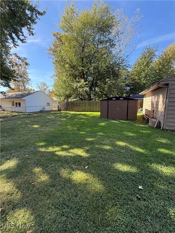 34152 Oak Knoll Street, Eastlake, OH 44095