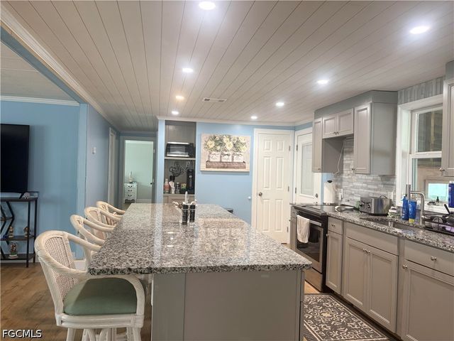 2781 Indianwood DR, North Fort Myers, FL 33917