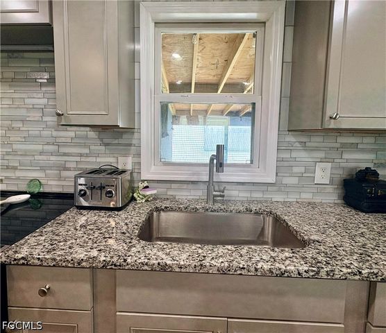 2781 Indianwood DR, North Fort Myers, FL 33917