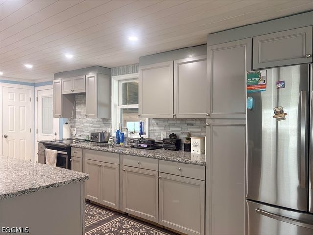 2781 Indianwood DR, North Fort Myers, FL 33917
