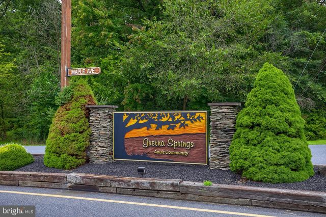 109 MAPLE AVE, Manheim, PA 17545