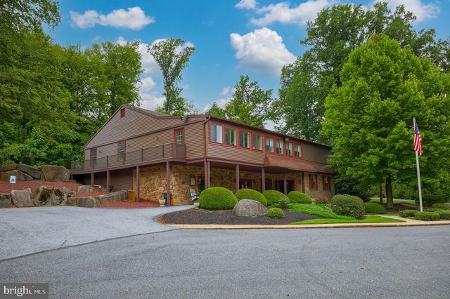 109 MAPLE AVE, Manheim, PA 17545