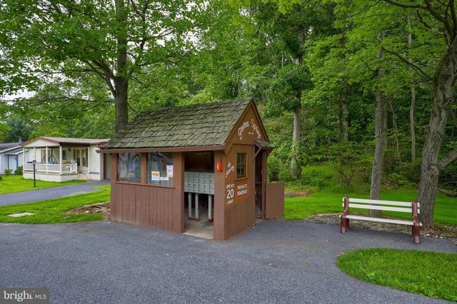 109 MAPLE AVE, Manheim, PA 17545