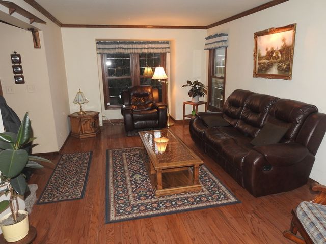 1162 Sandhurst Drive, Buffalo Grove, IL 60089