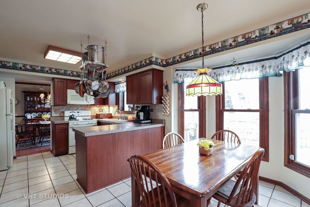 1162 Sandhurst Drive, Buffalo Grove, IL 60089