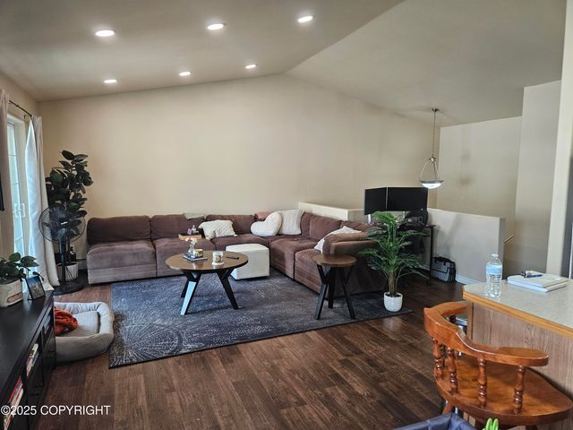 5419 E 26th Avenue, B, Anchorage, AK 99508
