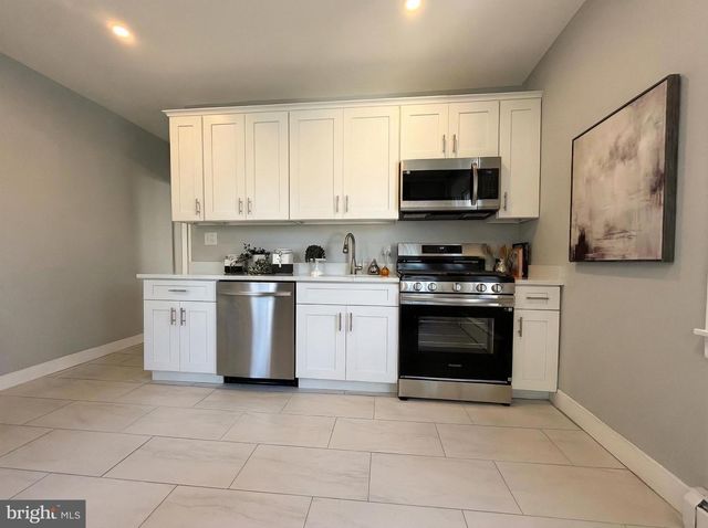 330 BEECHWOOD AVE, Ewing, NJ 08618