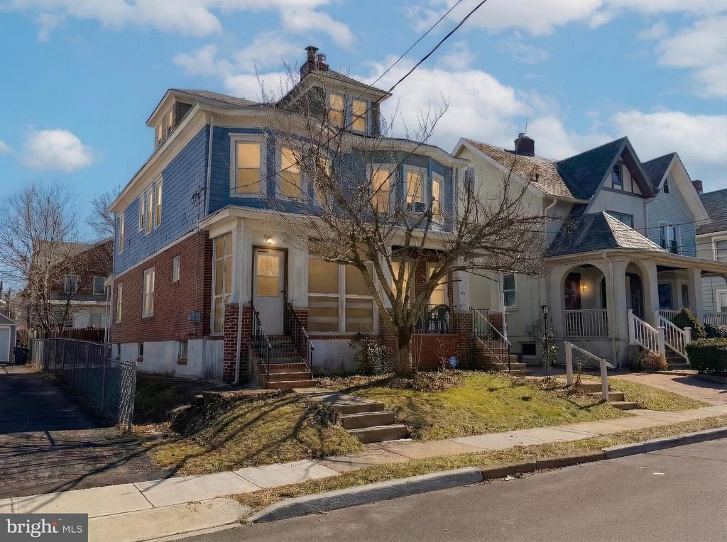 330 BEECHWOOD AVE, Ewing, NJ 08618