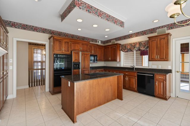 3532 Rae Lane, Woodbury, MN 55125