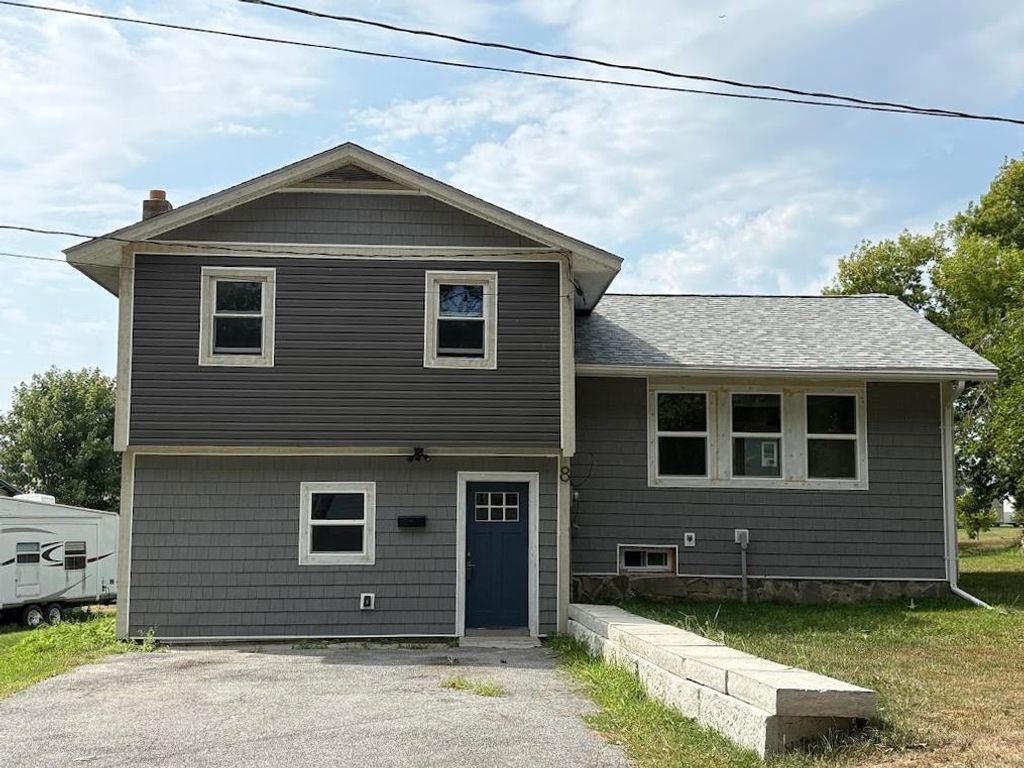 8 Hillside Acres, Vergennes, VT 05491