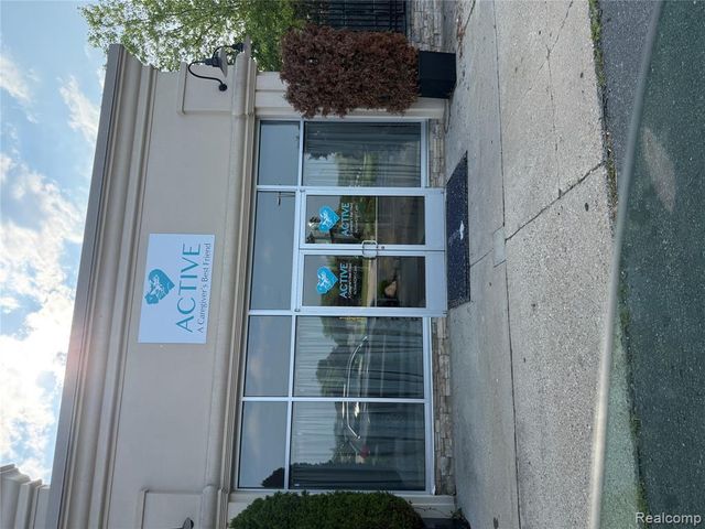 1537 E Pierson Road, Flushing, MI 48433