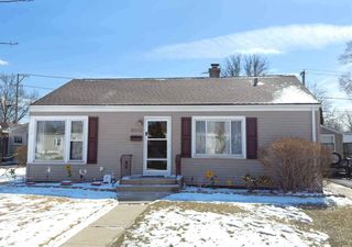 2035 Fargo Avenue, Des Plaines, IL 60018