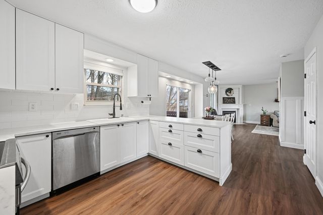 2930 Spring Cove Way, Burlington, KY 41005