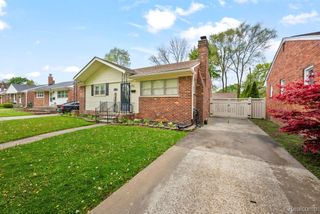 1906 Carlysle Street, Dearborn, MI 48124