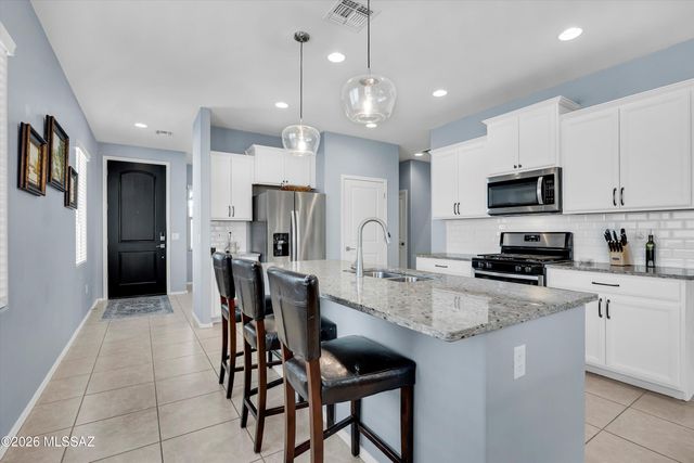 14704 S Avenida Lago De Plata, Vail, AZ 85641