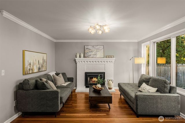 24230 SE 44th Street, Sammamish, WA 98029