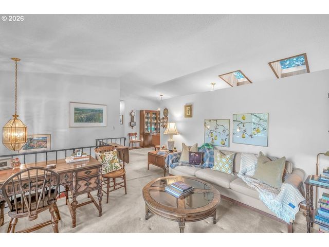 9200 Sw ELROSE Ct, Portland, OR 97224