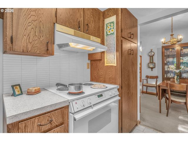 9200 Sw ELROSE Ct, Portland, OR 97224