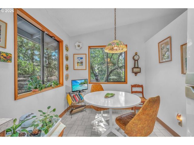 9200 Sw ELROSE Ct, Portland, OR 97224