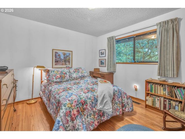 9200 Sw ELROSE Ct, Portland, OR 97224