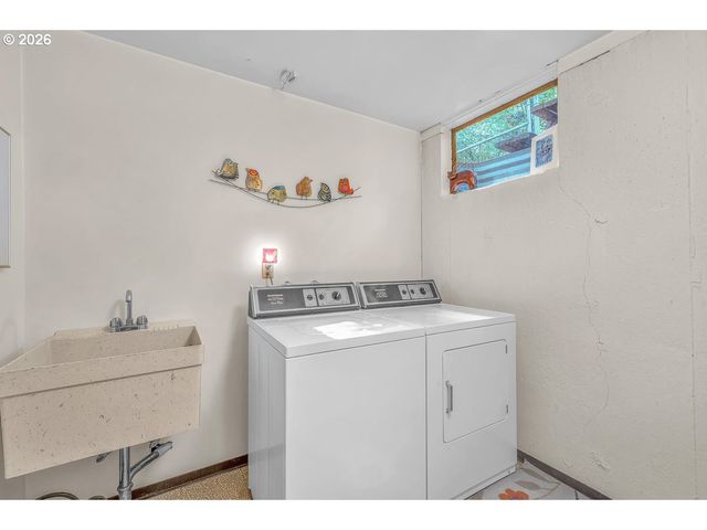 9200 Sw ELROSE Ct, Portland, OR 97224