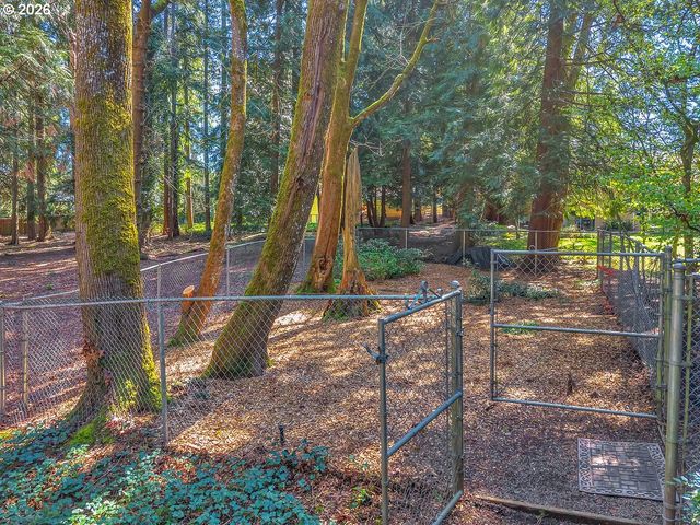 9200 Sw ELROSE Ct, Portland, OR 97224