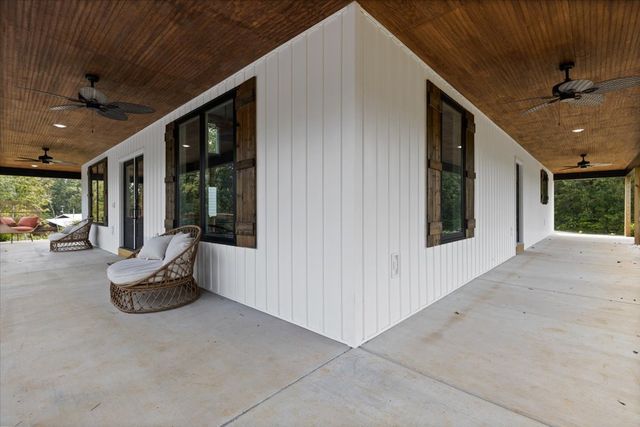 132 Hiwassee Dr, Decatur, TN 37322