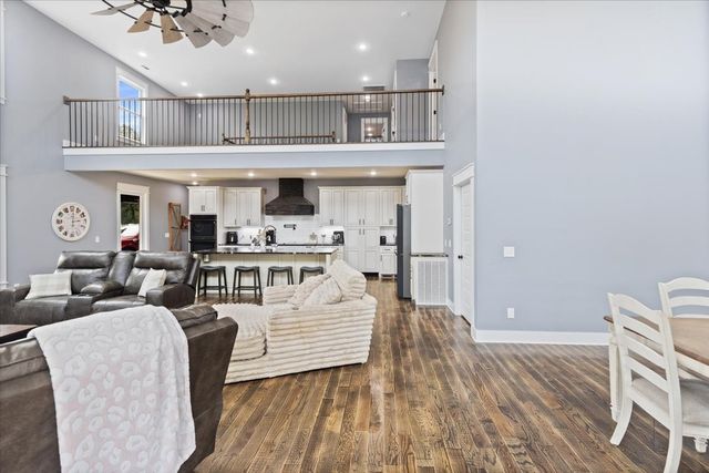 132 Hiwassee Dr, Decatur, TN 37322