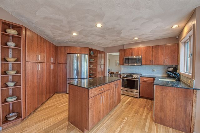 580 Mountain St., Sharon, MA 02067