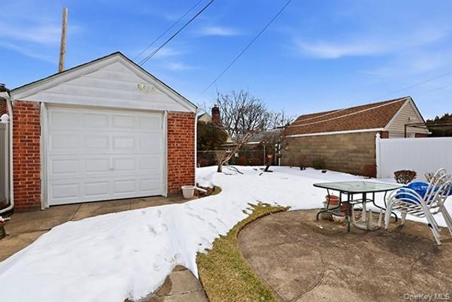 82-27 248th Street, Bellerose, NY 11426