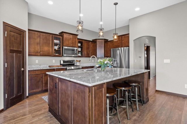 5913 Carriage Hills DRIVE, Racine, WI 53406