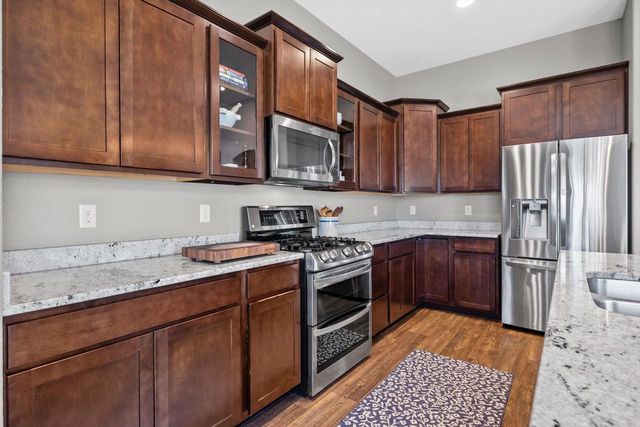 5913 Carriage Hills DRIVE, Racine, WI 53406