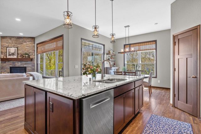 5913 Carriage Hills DRIVE, Racine, WI 53406